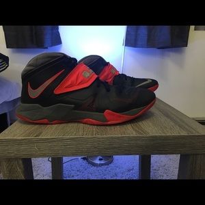 Nike Lebron Zoom Soldier VII